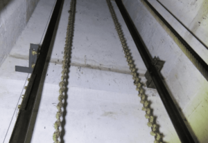 Correntes e cabos de compensação do elevador